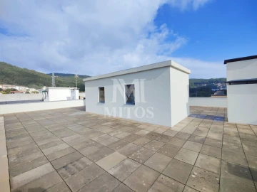 Apartamento T3 para Arrendamento em Santa Maria Maior e Monserrate e Meadela