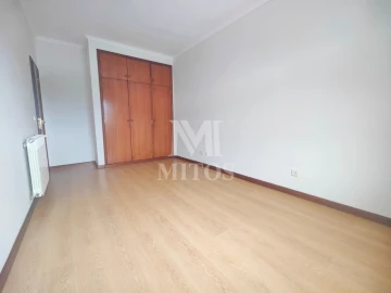Apartamento T3 para Arrendamento em Santa Maria Maior e Monserrate e Meadela