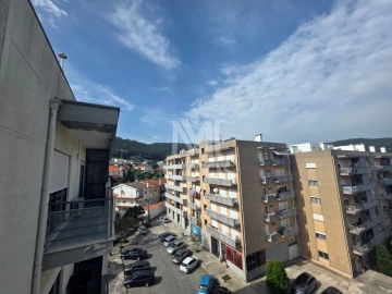 Apartamento T3 para Arrendamento em Santa Maria Maior e Monserrate e Meadela
