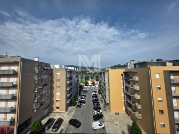 Apartamento T3 para Arrendamento em Santa Maria Maior e Monserrate e Meadela