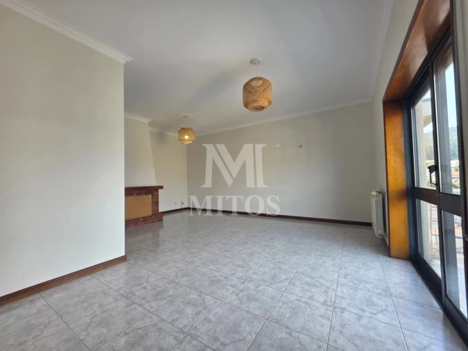 Apartamento T3 para Arrendamento em Santa Maria Maior e Monserrate e Meadela Foto 6