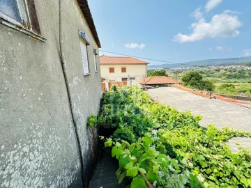 Moradia T3 para Venda em Santa Marta de Portuzelo