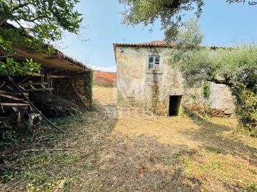 Moradia T3 para Venda em Santa Marta de Portuzelo