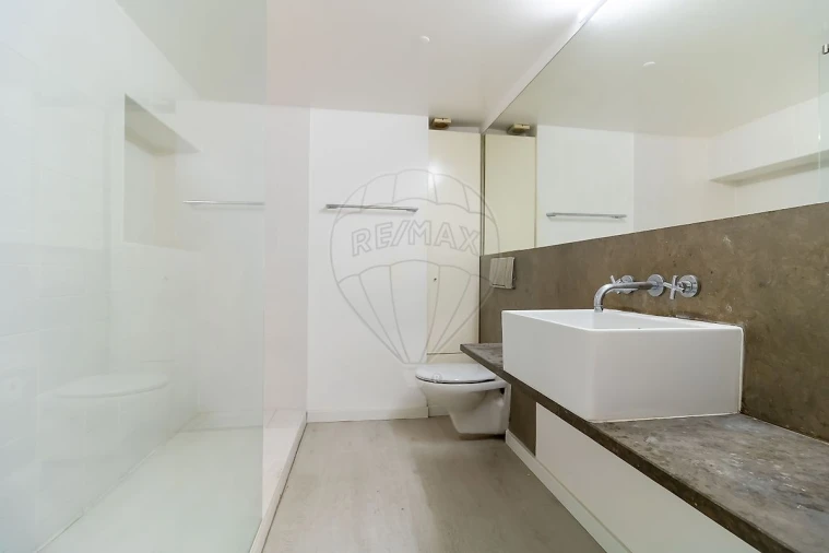 Apartamento T1 para Venda em Estrela Foto 5