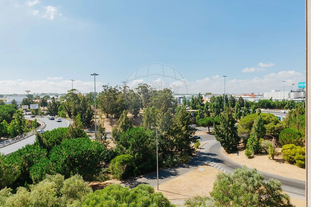 Apartamento T3 para Arrendamento em Olivais Foto 34