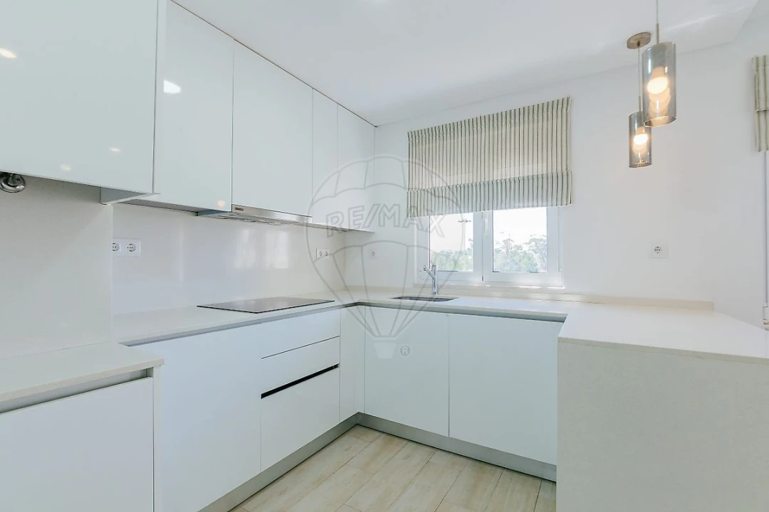 Apartamento T3 para Arrendamento em Olivais Foto 30