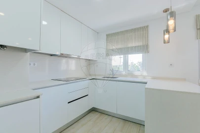 Apartamento T3 para Arrendamento em Olivais