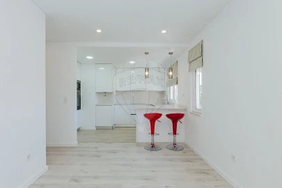 Apartamento T3 para Arrendamento em Olivais