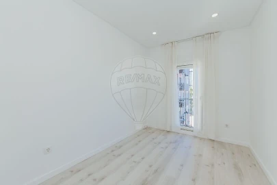 Apartamento T3 para Arrendamento em Olivais
