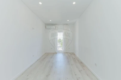 Apartamento T3 para Arrendamento em Olivais