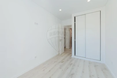 Apartamento T3 para Arrendamento em Olivais