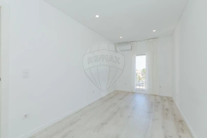 Apartamento T3 para Arrendamento em Olivais