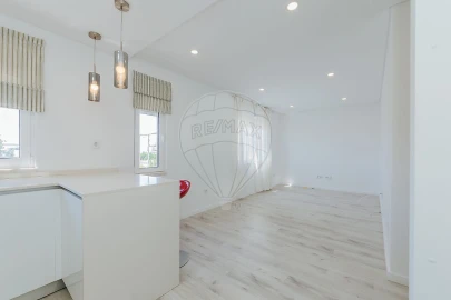Apartamento T3 para Arrendamento em Olivais