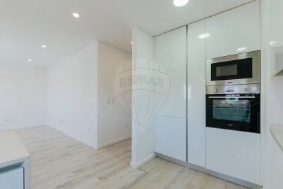 Apartamento T3 para Arrendamento em Olivais
