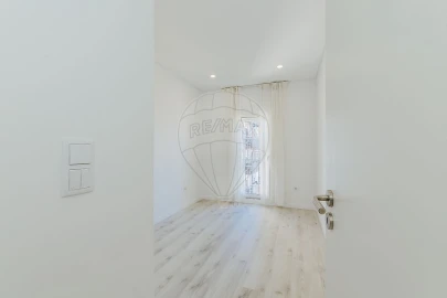 Apartamento T3 para Arrendamento em Olivais