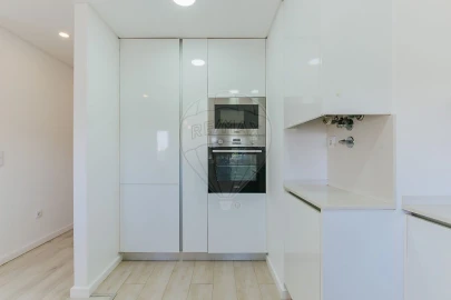 Apartamento T3 para Arrendamento em Olivais