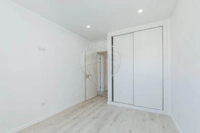 Apartamento T3 para Arrendamento em Olivais