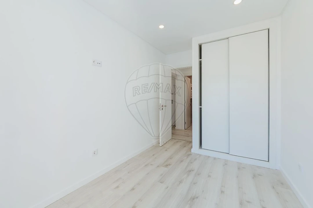 Apartamento T3 para Arrendamento em Olivais Foto 19