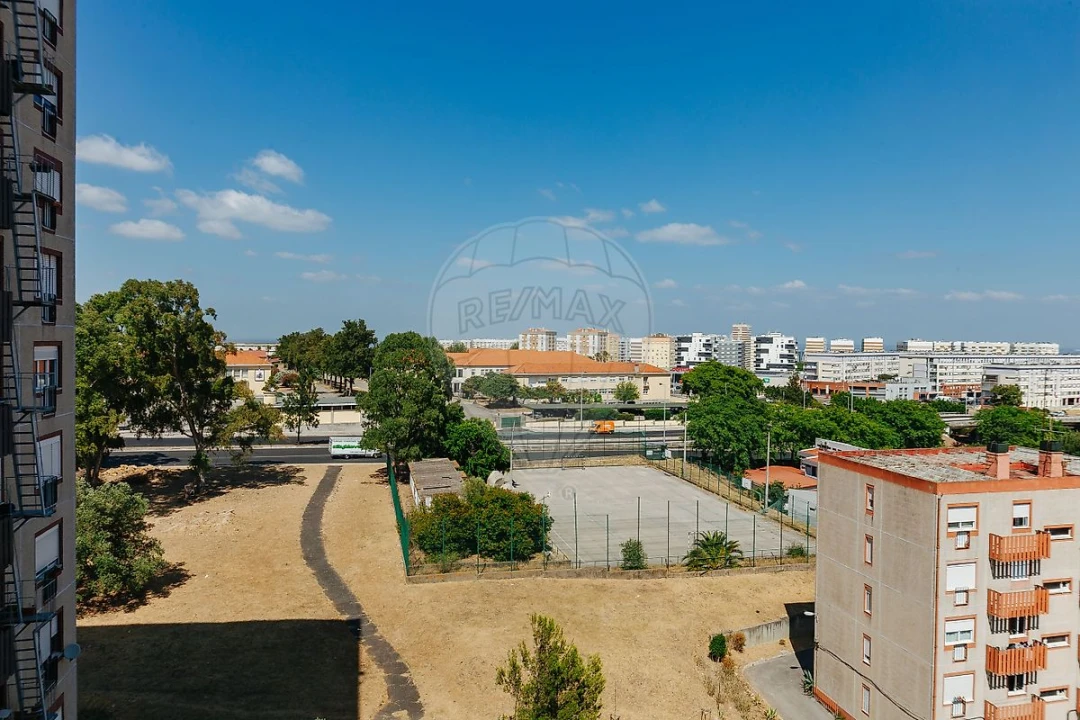 Apartamento T3 para Arrendamento em Olivais Foto 11