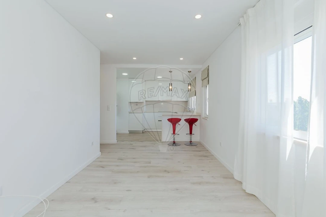 Apartamento T3 para Arrendamento em Olivais Foto 32