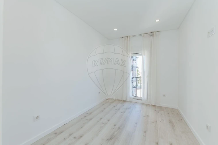 Apartamento T3 para Arrendamento em Olivais Foto 20