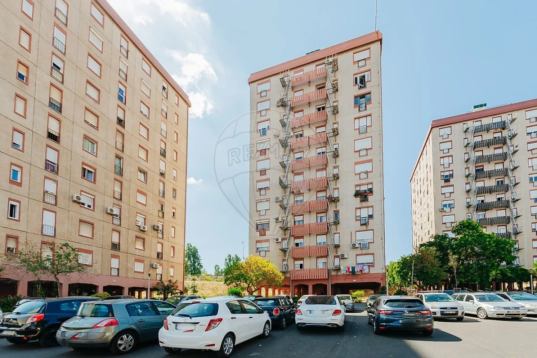 Apartamento T3 para Arrendamento em Olivais Foto 41