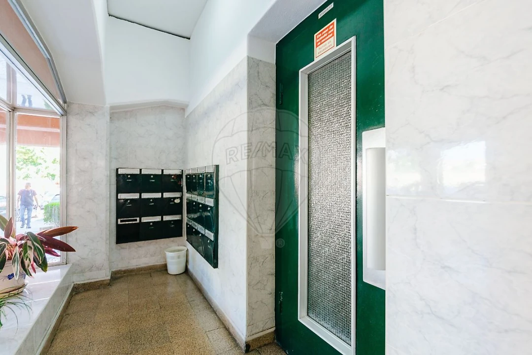 Apartamento T3 para Arrendamento em Olivais Foto 38