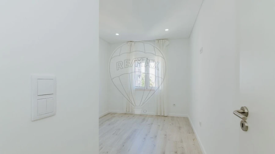 Apartamento T3 para Arrendamento em Olivais