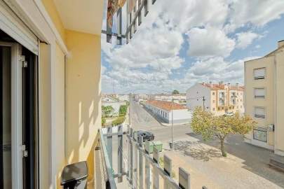 Apartamento T3 para Venda em Almeirim
