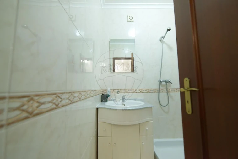 Apartamento T3 para Venda em Almeirim Foto 35