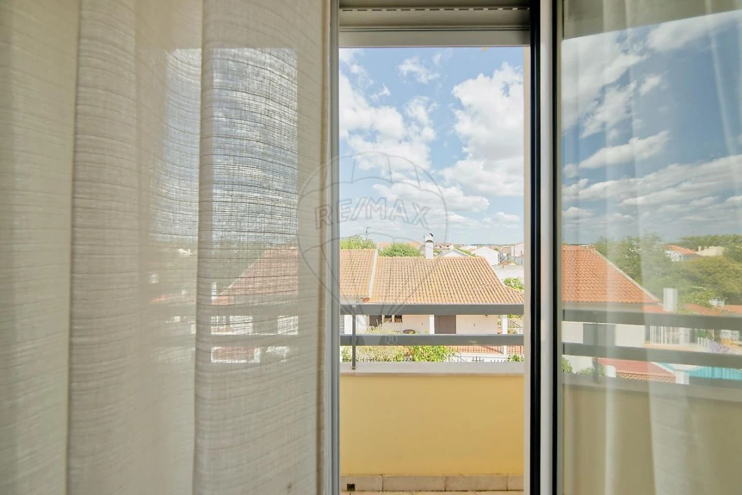 Apartamento T3 para Venda em Almeirim Foto 34
