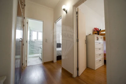 Apartamento T3 para Venda em Castanheira do Ribatejo e Cachoeiras