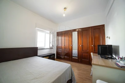 Apartamento T3 para Venda em Castanheira do Ribatejo e Cachoeiras