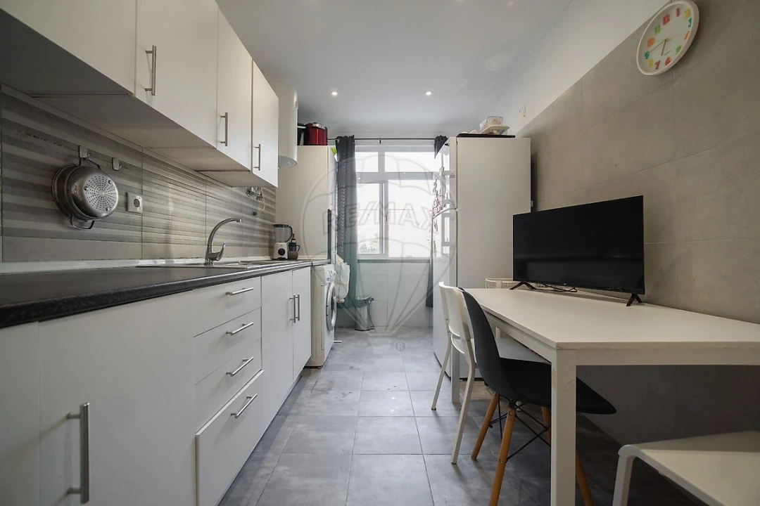 Apartamento T3 para Venda em Castanheira do Ribatejo e Cachoeiras Foto 9