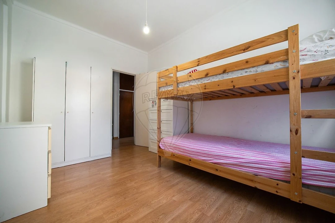 Apartamento T3 para Venda em Castanheira do Ribatejo e Cachoeiras Foto 13