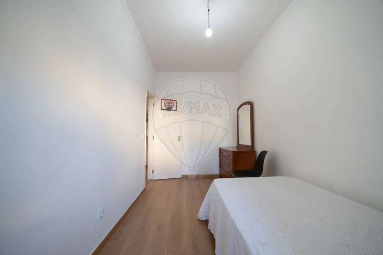 Apartamento T3 para Venda em Castanheira do Ribatejo e Cachoeiras Foto 6