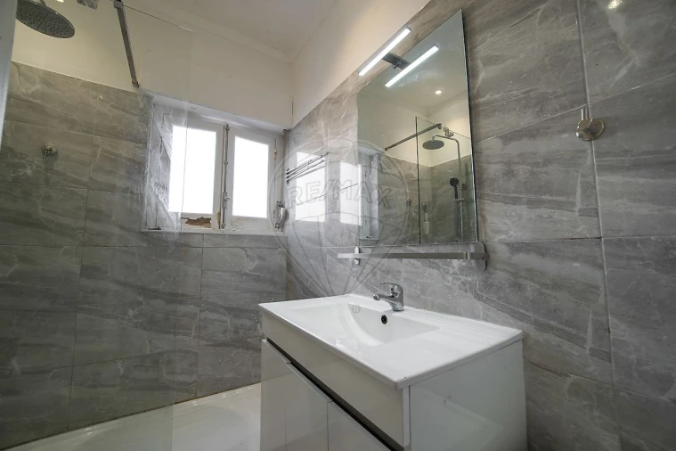 Apartamento T3 para Venda em Castanheira do Ribatejo e Cachoeiras Foto 18
