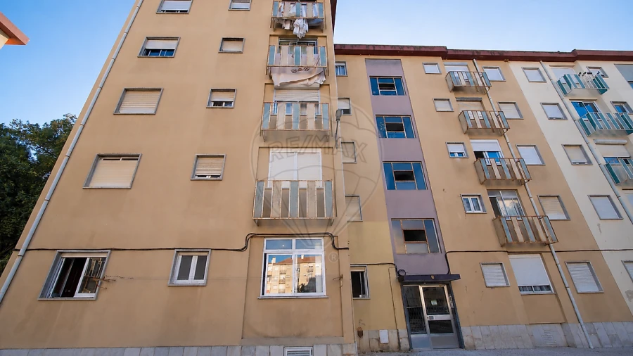 Apartamento T3 para Venda em Castanheira do Ribatejo e Cachoeiras