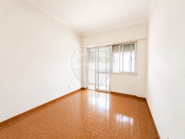 Apartamento T2 para Venda em Alto do Seixalinho, Santo André e Verderena
