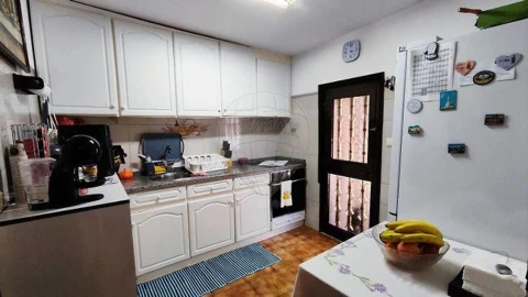 Moradia T2 para Venda em Oliveira do Douro