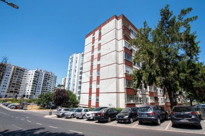 Apartamento T2 para Venda em Agualva e Mira-Sintra