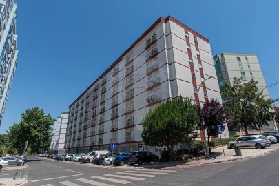 Apartamento T2 para Venda em Agualva e Mira-Sintra