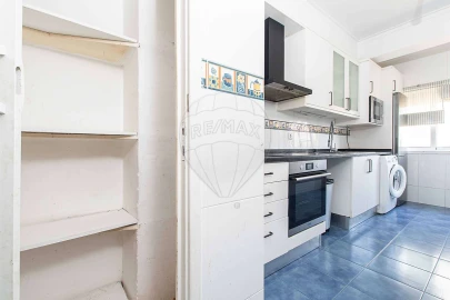 Apartamento T2 para Venda em Agualva e Mira-Sintra