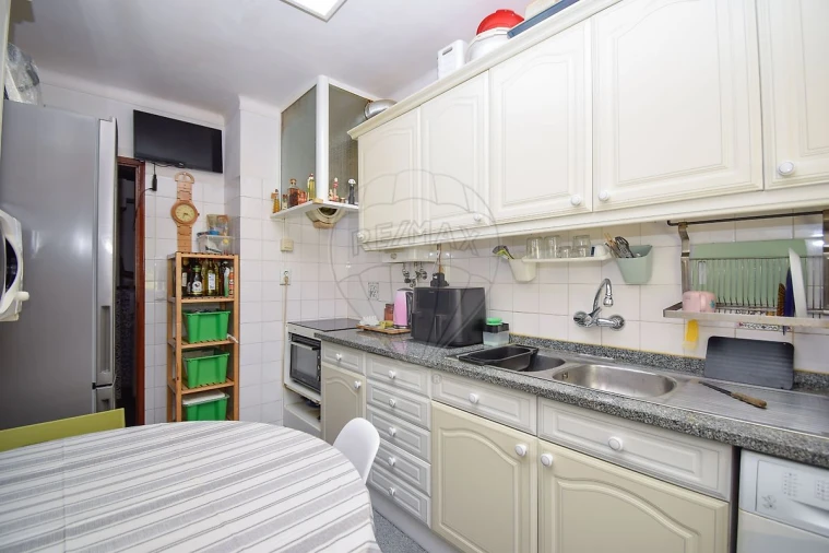 Apartamento T2 para Venda em Cacém e São Marcos Foto 17
