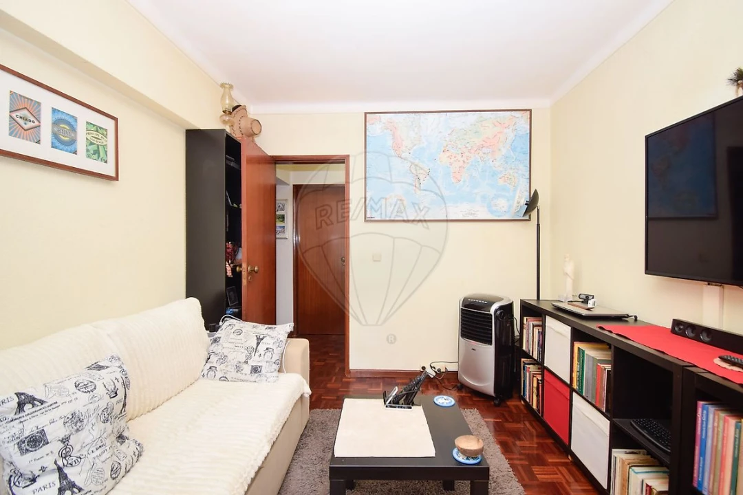 Apartamento T2 para Venda em Cacém e São Marcos Foto 1