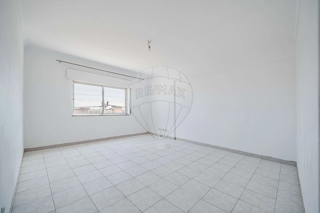 Apartamento T2 para Venda em Alverca do Ribatejo e Sobralinho Foto 1