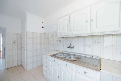Apartamento T2 para Venda em Alverca do Ribatejo e Sobralinho