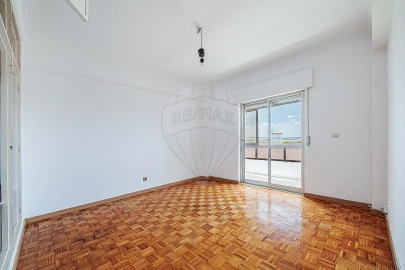 Apartamento T2 para Venda em Alverca do Ribatejo e Sobralinho