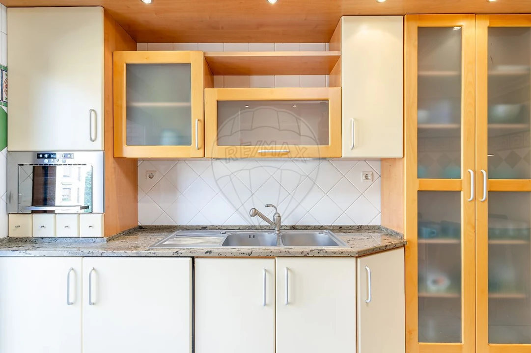 Apartamento T3 para Arrendamento em Sacavém e Prior Velho Foto 5