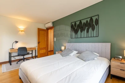 Apartamento T3 para Arrendamento em Sacavém e Prior Velho
